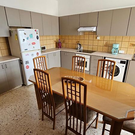 Family Nest In The Heart Of Limassol Villa Eksteriør billede