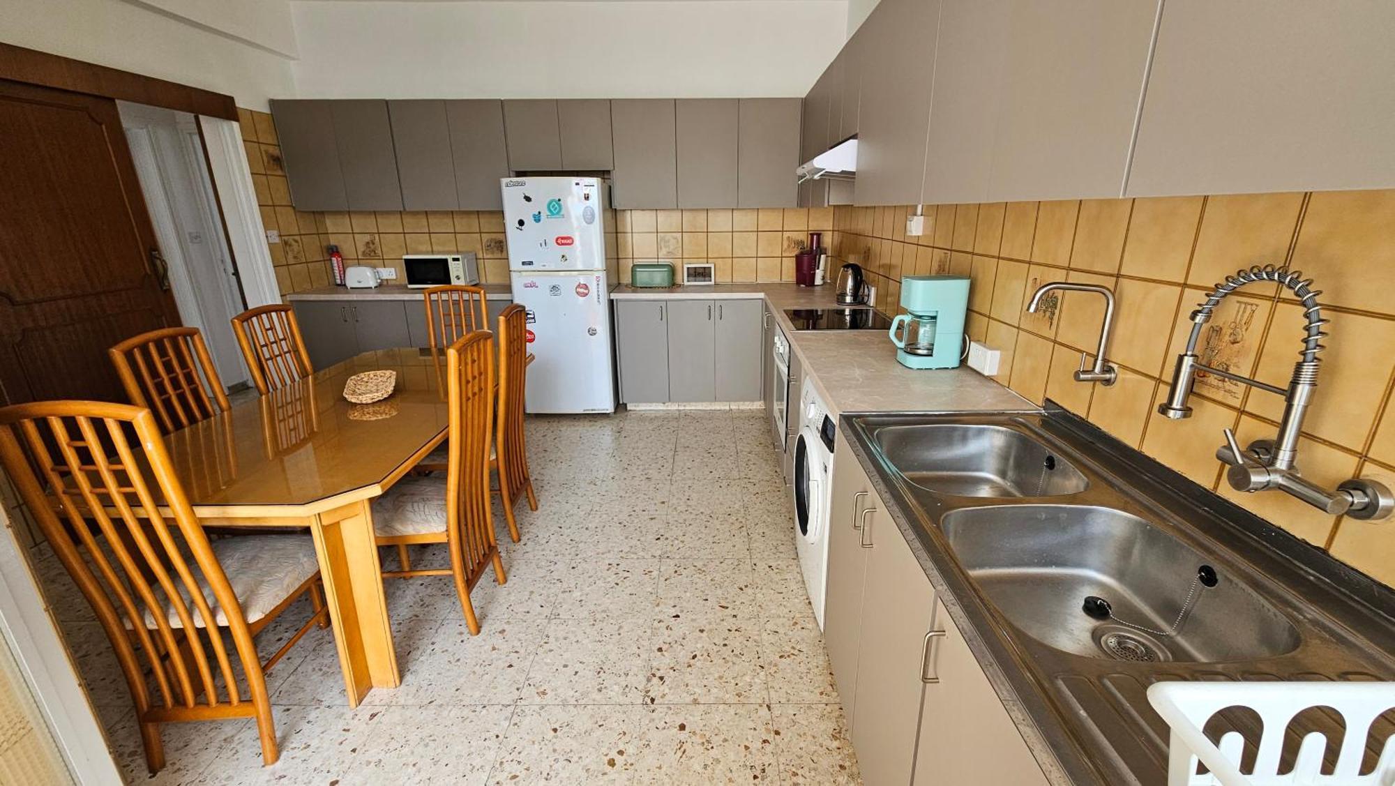 Family Nest In The Heart Of Limassol Villa Eksteriør billede