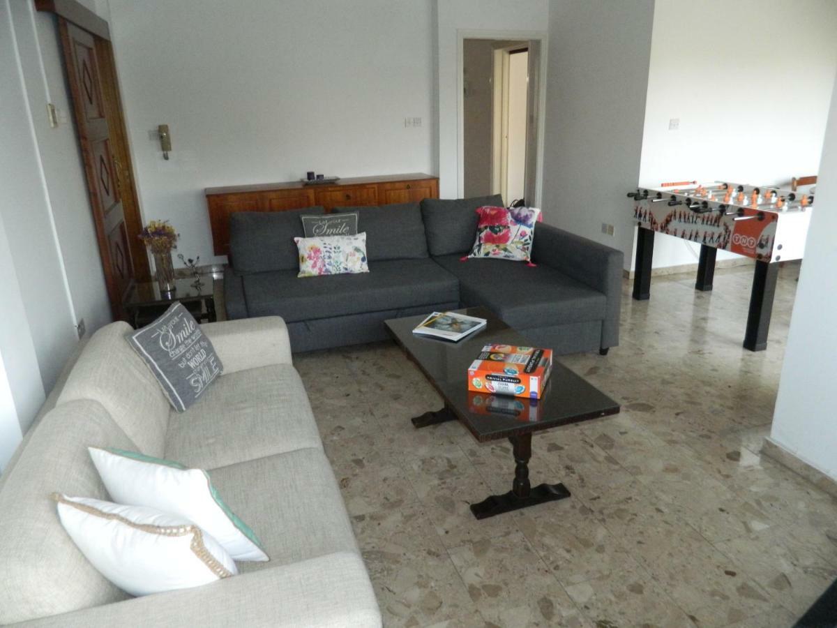 Family Nest In The Heart Of Limassol Villa Eksteriør billede